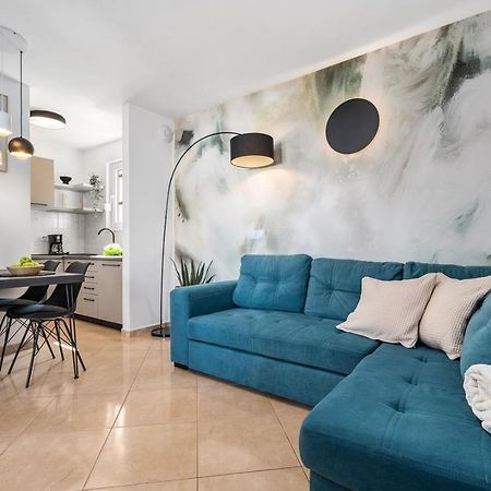 Villa Lux Промайна Екстериор снимка