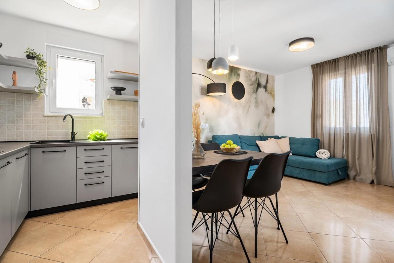 Villa Lux Промайна Екстериор снимка