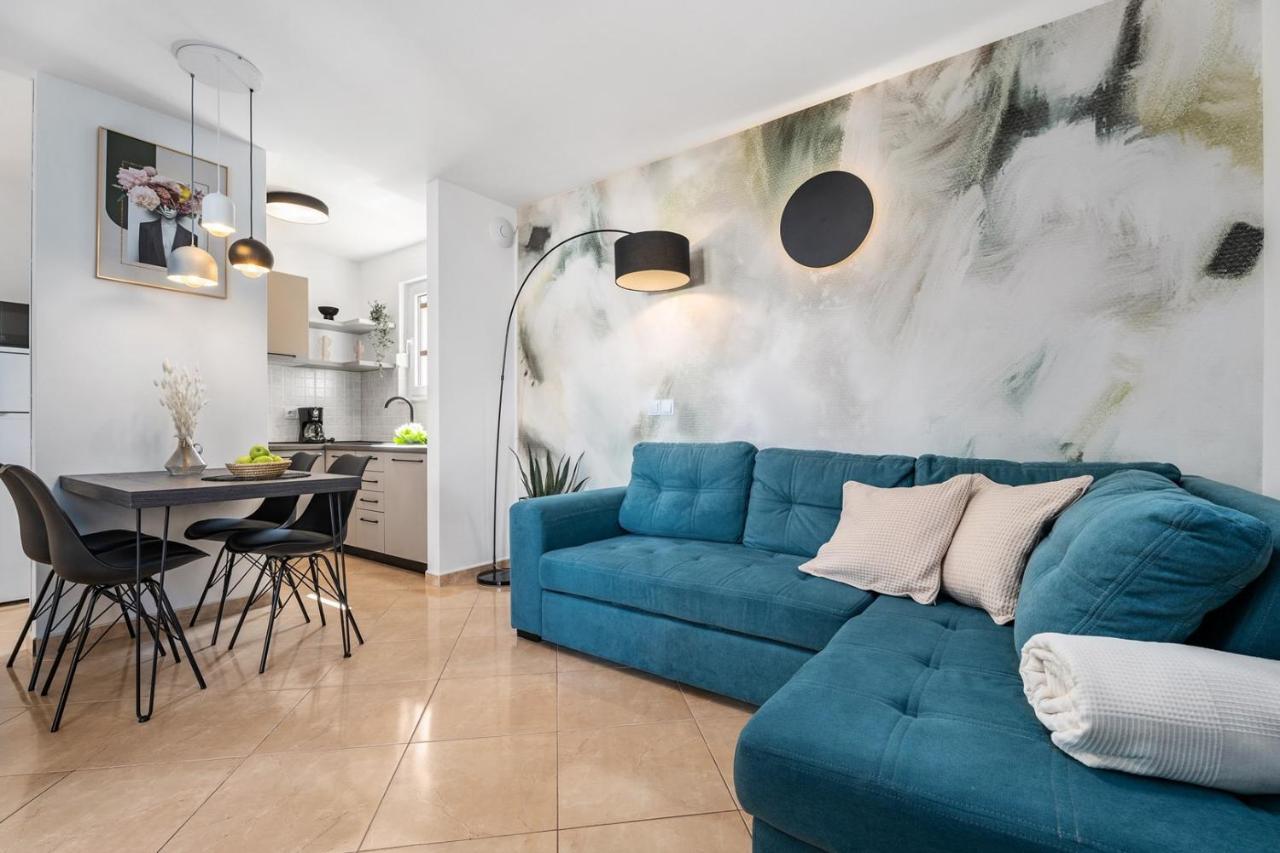 Villa Lux Промайна Екстериор снимка