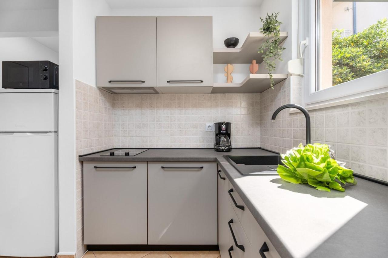 Villa Lux Промайна Екстериор снимка