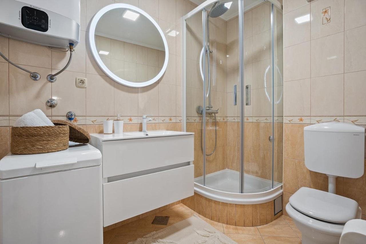 Villa Lux Промайна Екстериор снимка