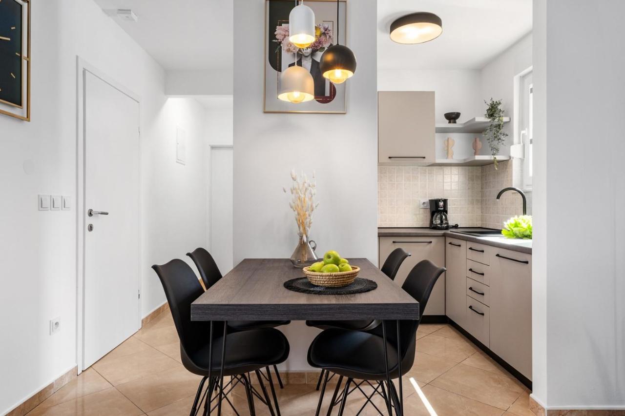 Villa Lux Промайна Екстериор снимка