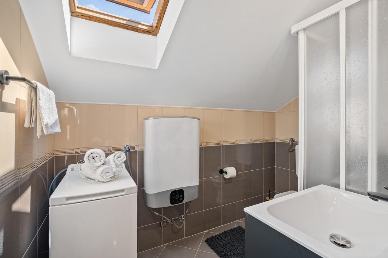 Villa Lux Промайна Екстериор снимка
